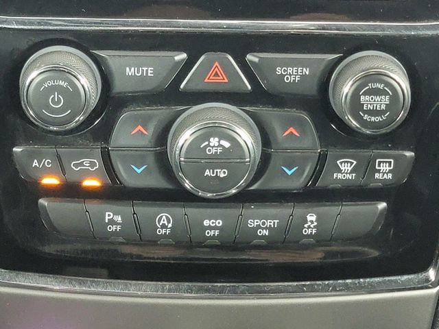 Used 2020 Jeep Grand Cherokee Altitude AWD/4WD image 21