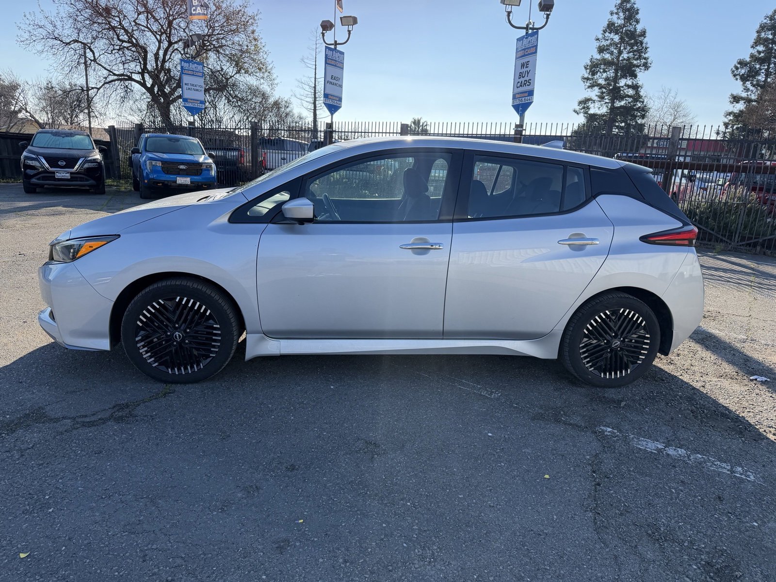 Used 2023 Nissan Leaf SV Plus image 2