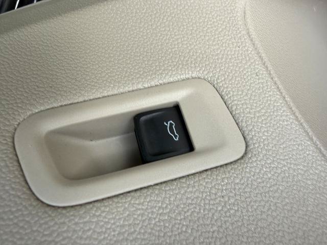 Used 2025 Volkswagen Atlas SE AWD/4WD image 24