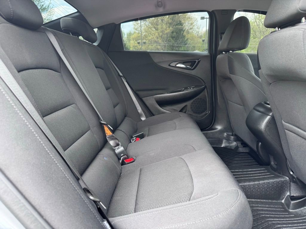 Used 2025 Chevrolet Malibu LS FWD image 19
