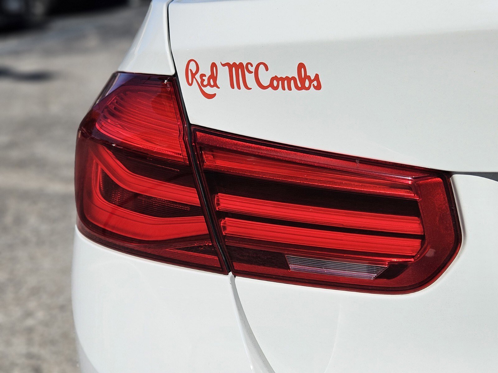 Used 2018 BMW 320i Sedan image 10