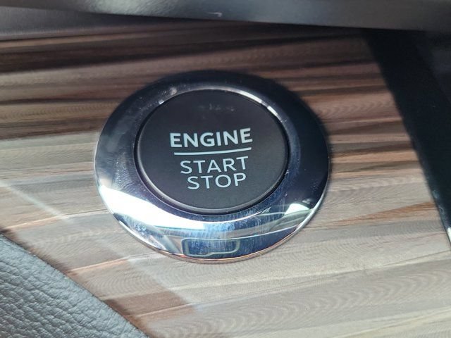 Certified 2022 Ford Explorer Limited w/ Equipment Group 301A RWD image 32