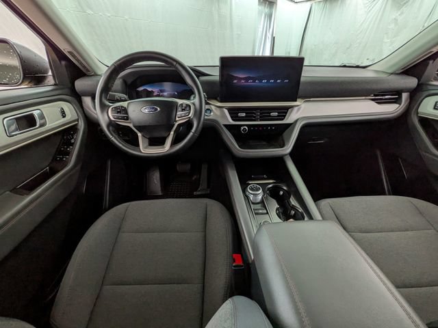 Certified 2025 Ford Explorer Active AWD/4WD image 10