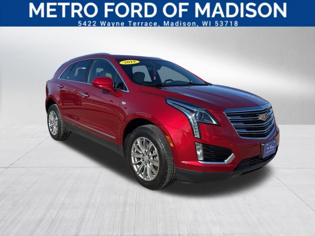 Used 2019 Cadillac XT5 Luxury image 2