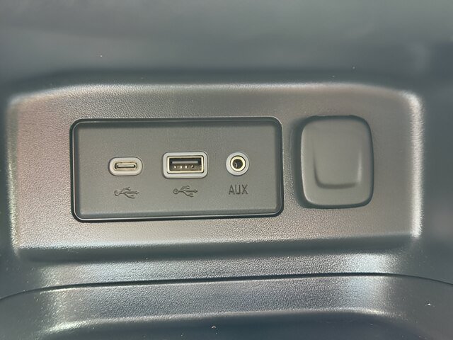 Used 2020 Chevrolet Equinox LT AWD/4WD image 10