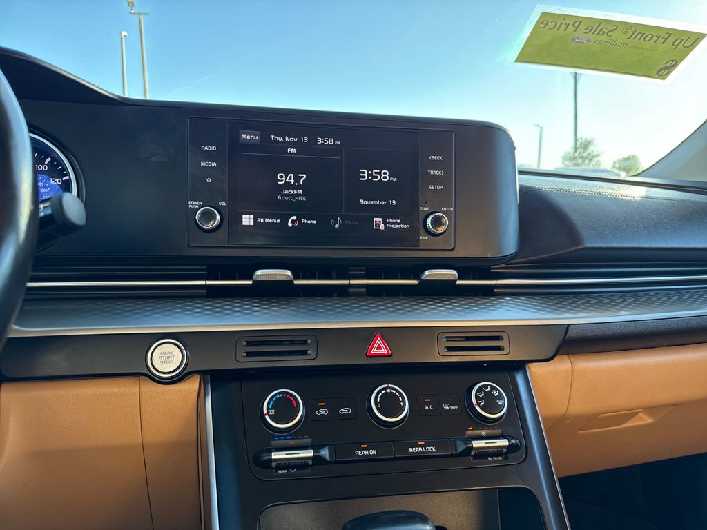 Used 2022 Kia Carnival LX image 21