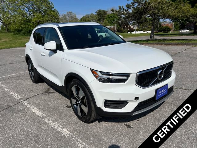 Used 2020 Volvo XC40 T5 Momentum w/ Protection Package Premier AWD/4WD image 1