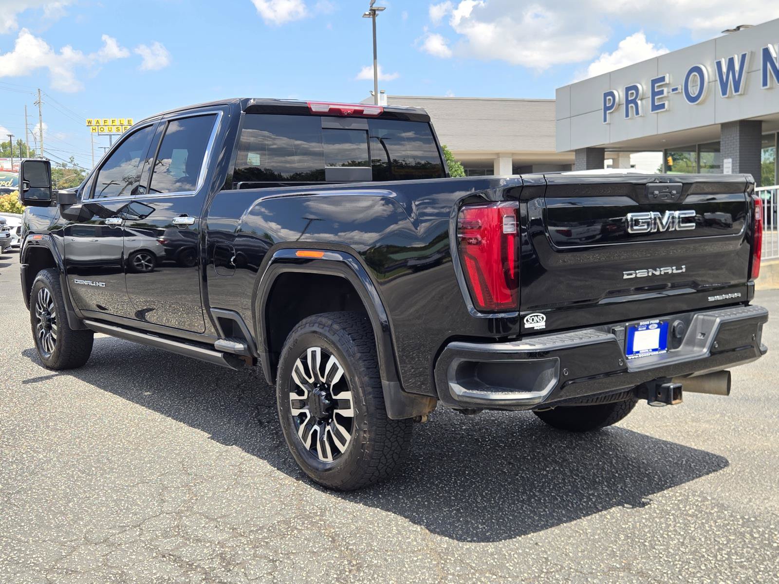 Used 2026 GMC Sierra 2500 Denali Ultimate AWD/4WD image 11