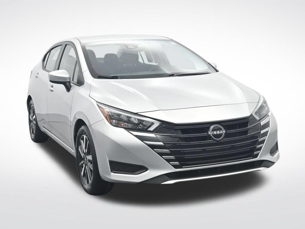 Used 2025 Nissan Versa SV FWD image 3