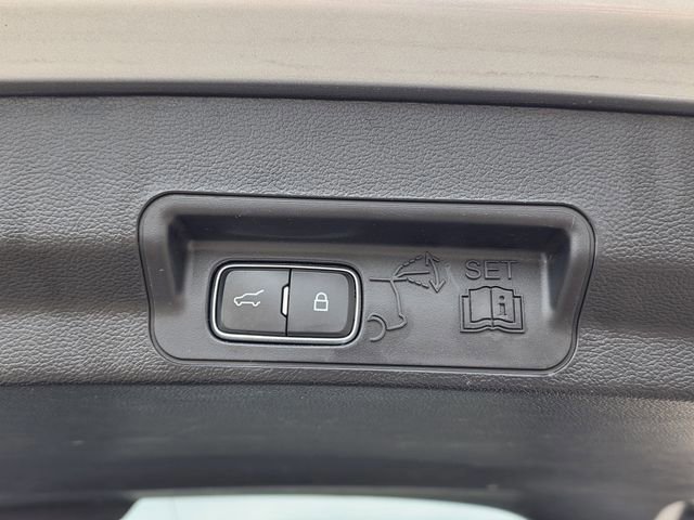 Certified 2023 Ford Explorer Limited image 28