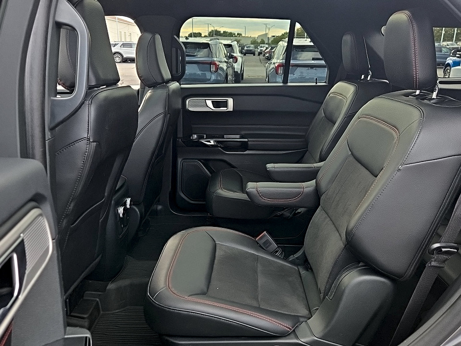 Certified 2023 Ford Explorer ST-Line AWD/4WD image 21