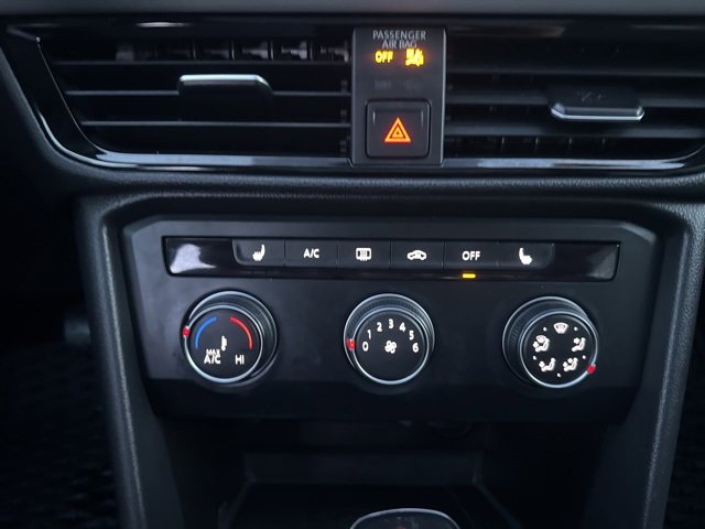 Used 2022 Volkswagen Taos SE image 24