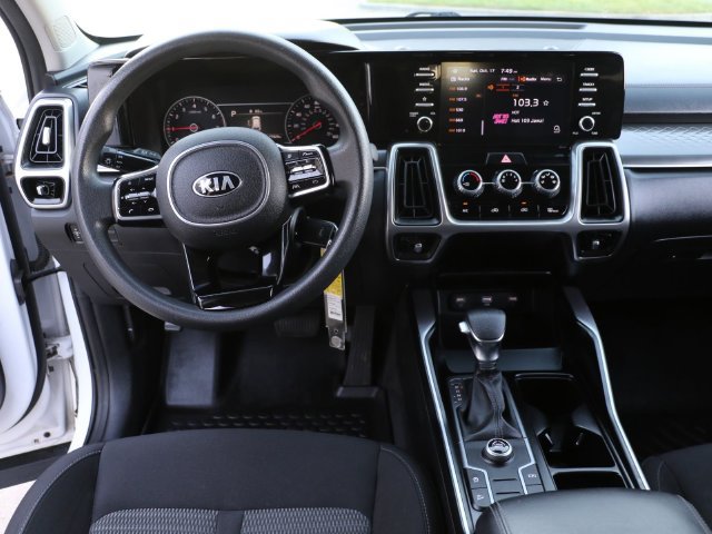 Used 2021 Kia Sorento LX FWD image 17