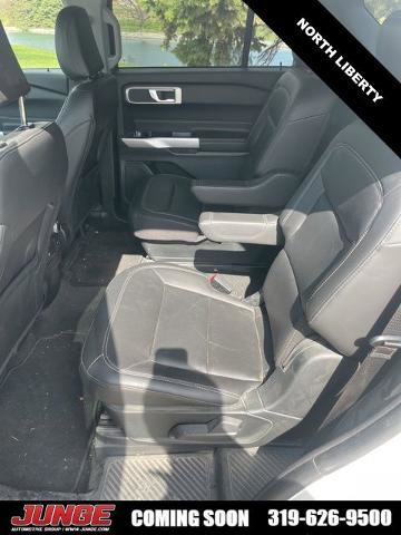Certified 2022 Ford Explorer XLT w/ Equipment Group 202A AWD/4WD image 5