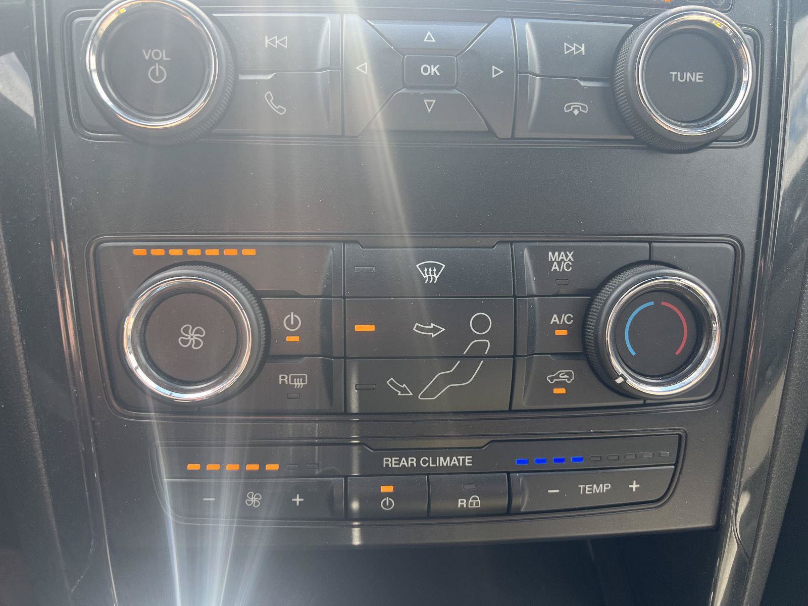 Certified 2019 Ford Explorer XLT AWD/4WD image 11