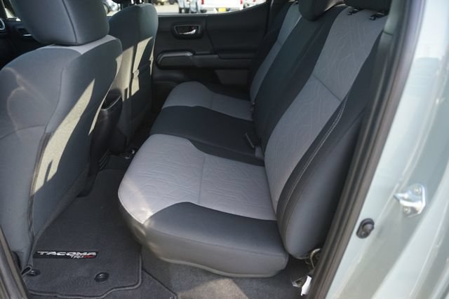 Used 2023 Toyota Tacoma TRD Sport w/ Technology Package RWD image 12