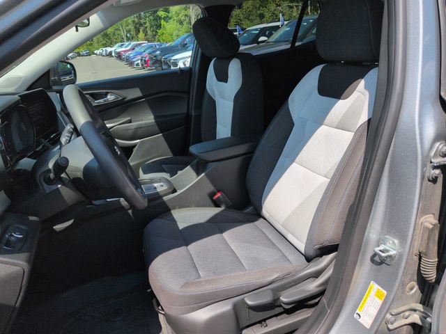 Used 2024 Chevrolet Trax LS w/ Driver Confidence Package FWD image 27