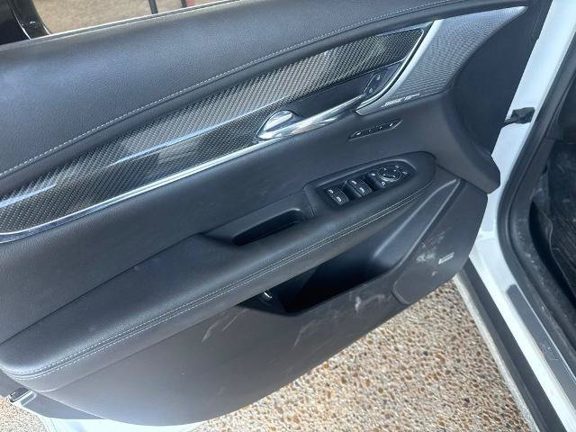 Used 2021 Cadillac XT6 Sport w/ LPO, ONYX Package AWD/4WD image 8