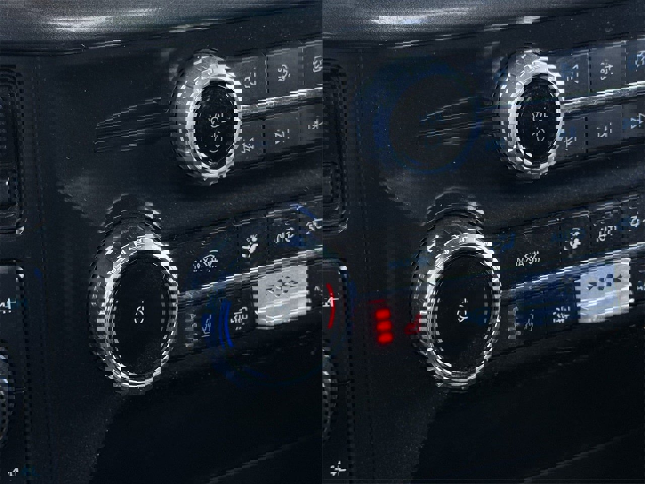 Certified 2023 Ford F150 XLT w/ Equipment Group 302A High image 21