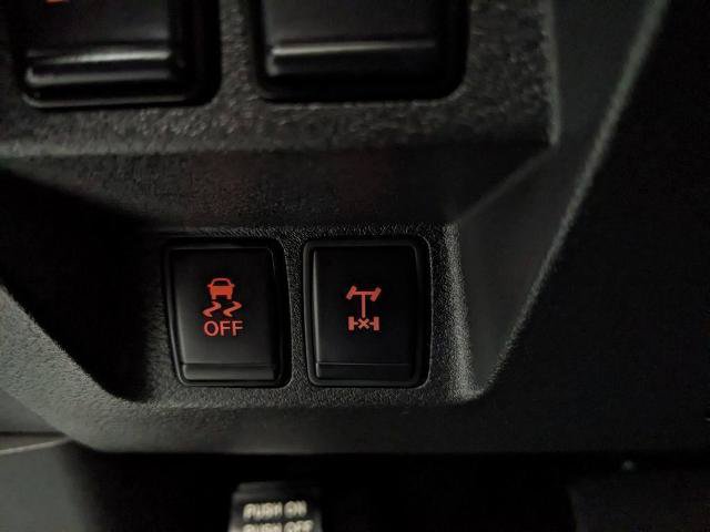 Used 2025 Nissan Frontier PRO-4X AWD/4WD image 15