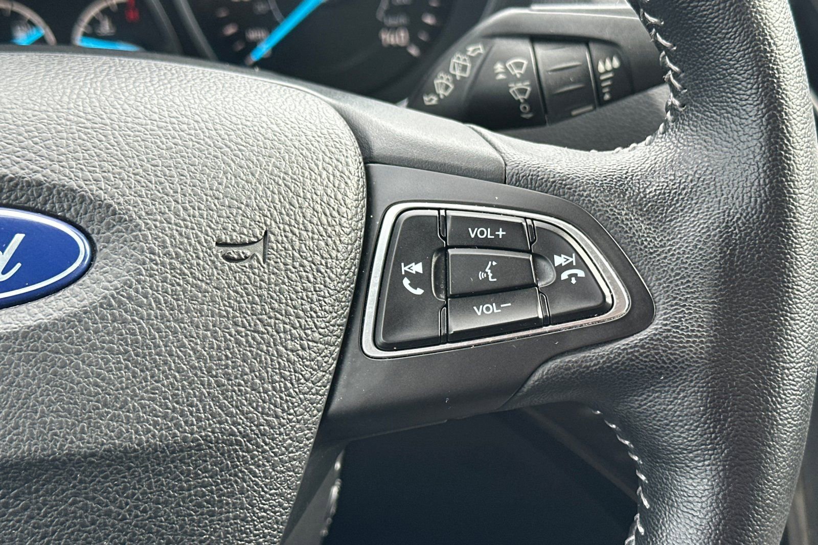 Certified 2019 Ford Escape SEL FWD image 26
