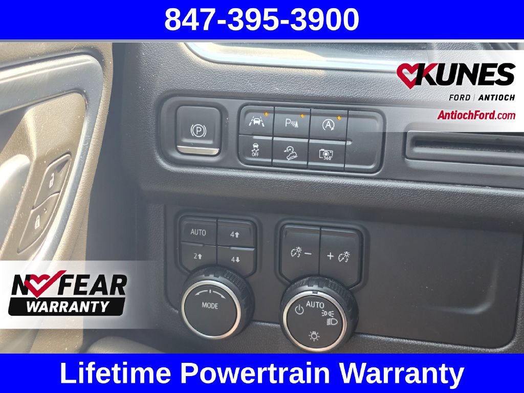 Used 2023 Chevrolet Tahoe Z71 w/ Luxury Package AWD/4WD image 43