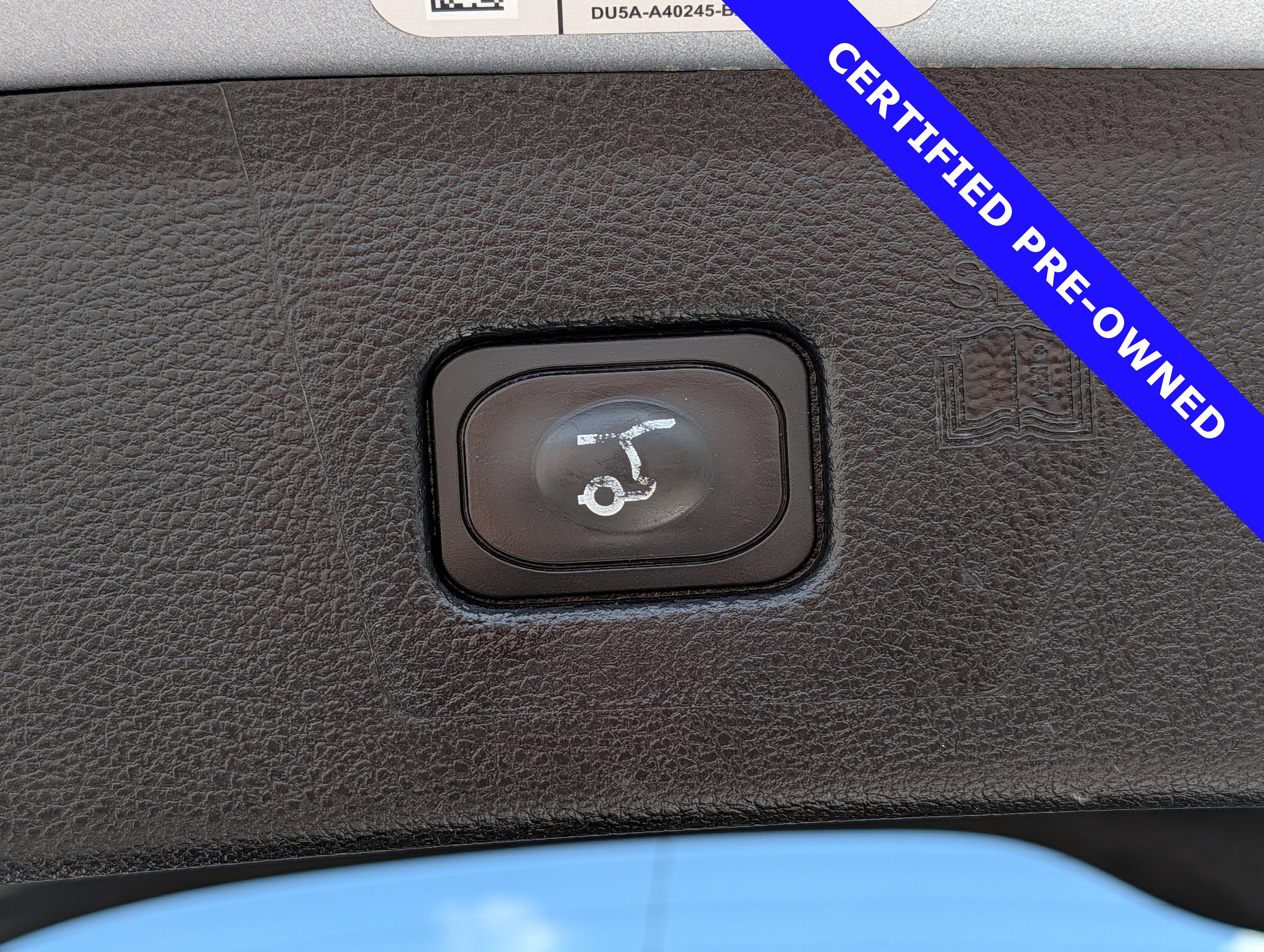 Certified 2020 Ford Edge Titanium w/ Equipment Group 301A FWD image 14