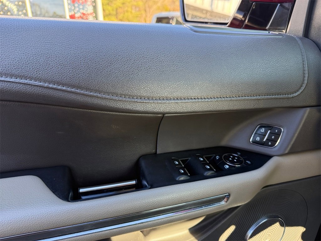 Certified 2019 Ford Expedition XLT w/ Equipment Group 202A image 20