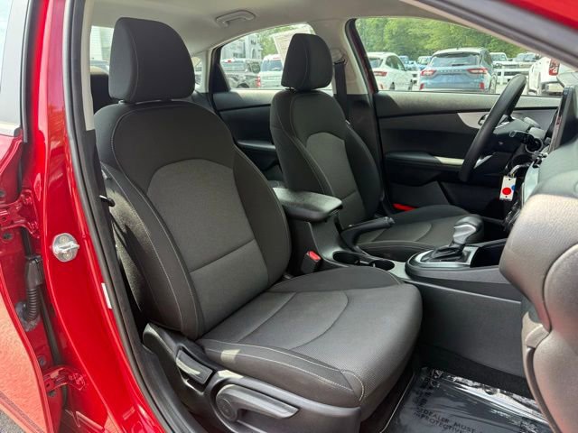 Used 2023 Kia Forte LXS w/ LXS Technology Package image 13