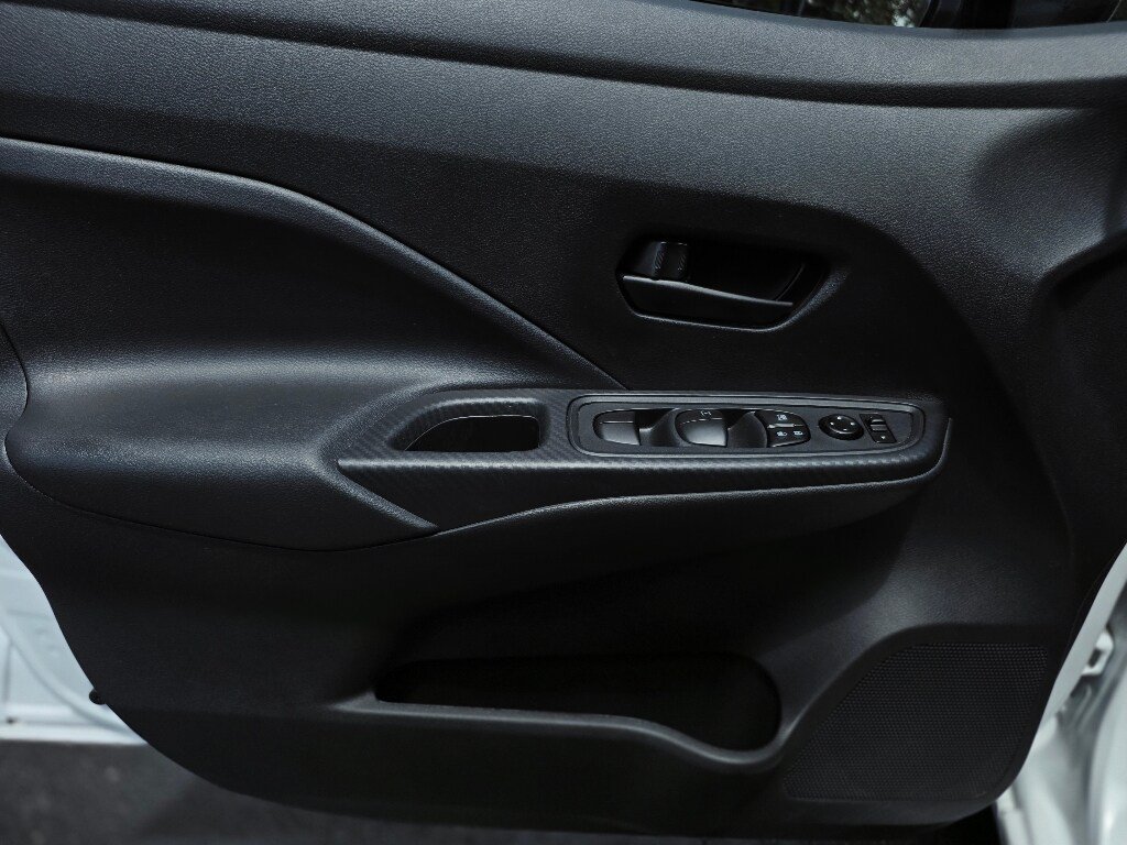 Used 2025 Nissan Versa S FWD image 19