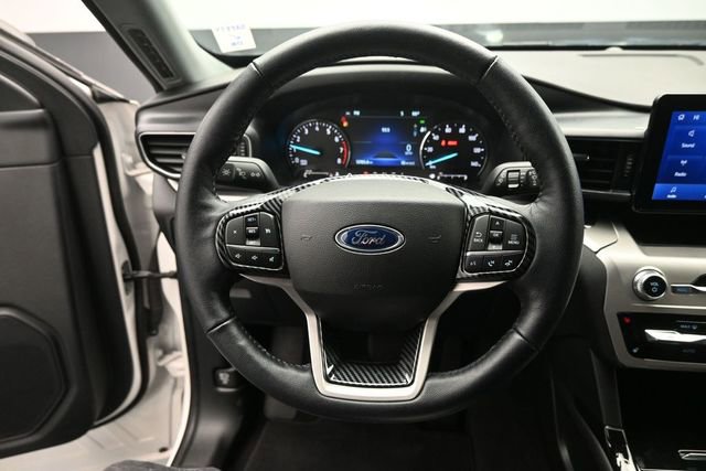 Certified 2022 Ford Explorer XLT w/ Equipment Group 202A AWD/4WD image 15
