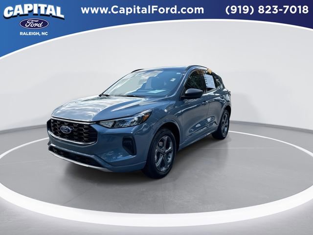 Certified 2024 Ford Escape ST-Line w/ Tech Pack #1 AWD/4WD image 4