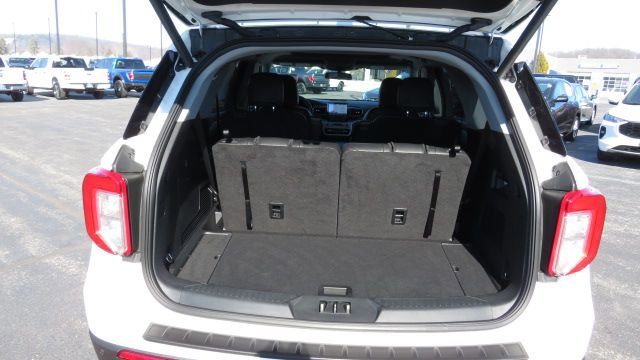 Certified 2023 Ford Explorer XLT w/ Equipment Group 202A image 30