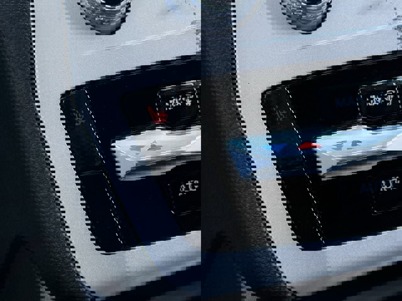 Certified 2024 Ford Explorer XLT image 21