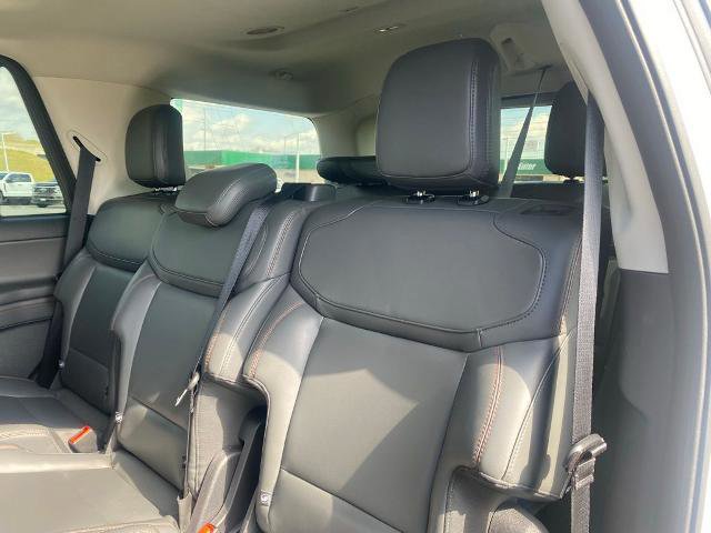 Certified 2025 Ford Expedition Active AWD/4WD image 30