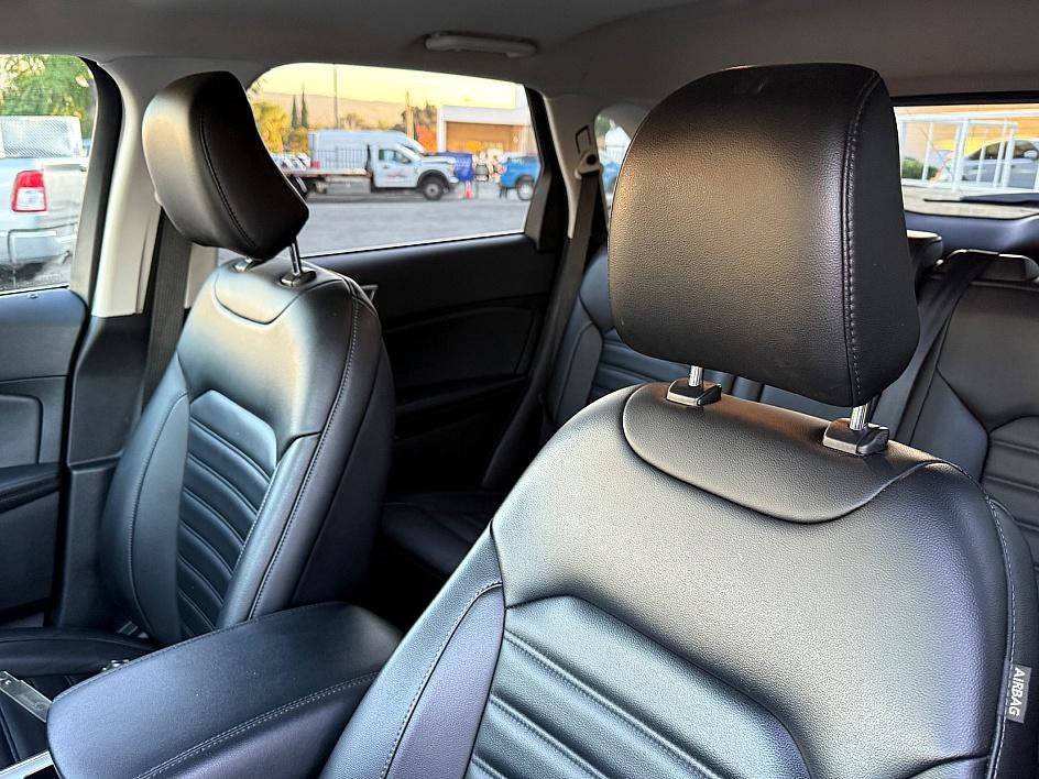 Certified 2022 Ford Edge SEL image 16