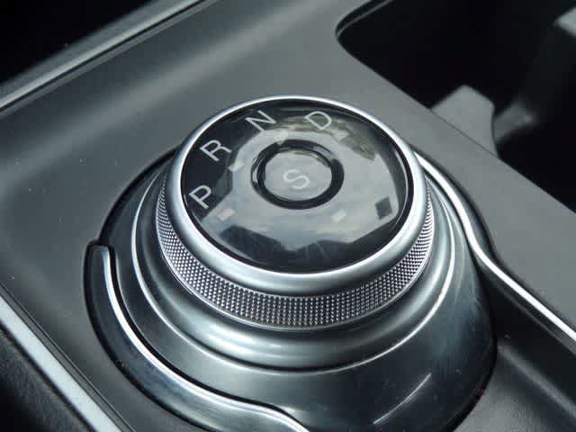 Certified 2021 Ford Edge SE FWD image 30