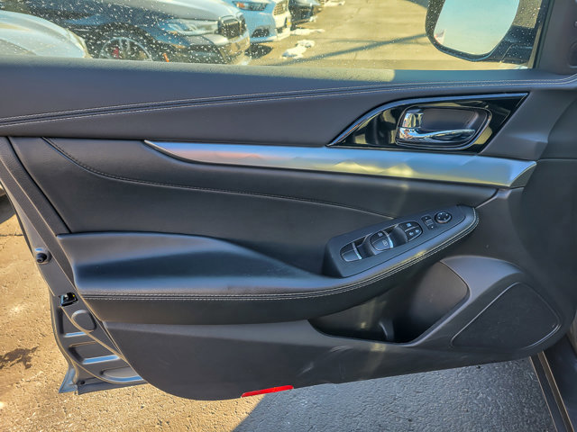 Used 2023 Nissan Maxima SL image 19