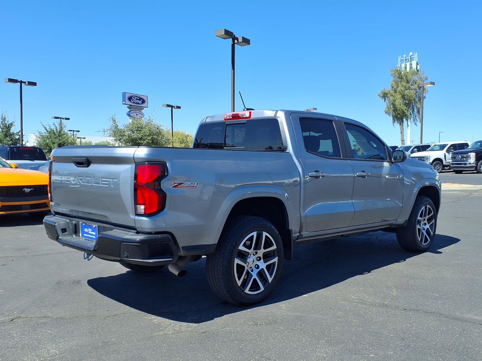 Used 2023 Chevrolet Colorado Z71 w/ Z71 Convenience Package 2 AWD/4WD image 6