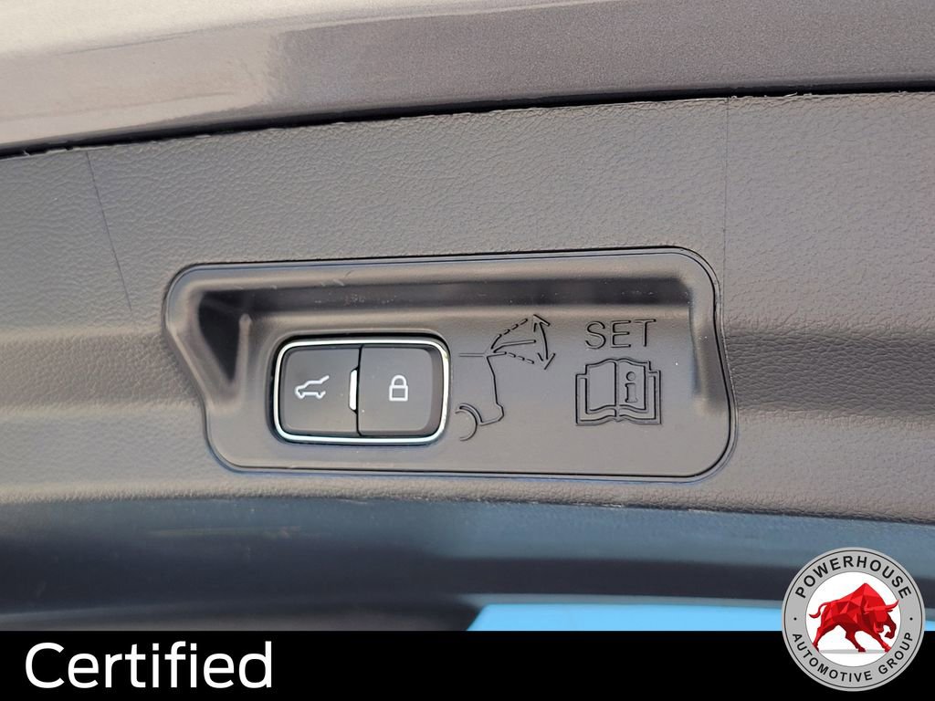 Certified 2022 Ford Explorer XLT RWD image 15