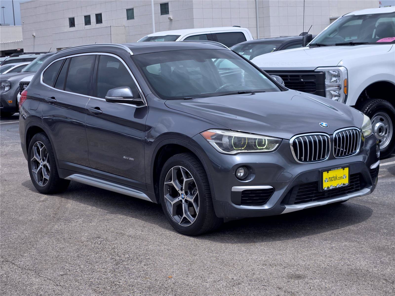 Used 2017 BMW X1 xDrive28i AWD/4WD image 3