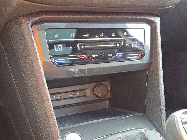 Used 2023 Volkswagen Tiguan SEL R-Line image 28