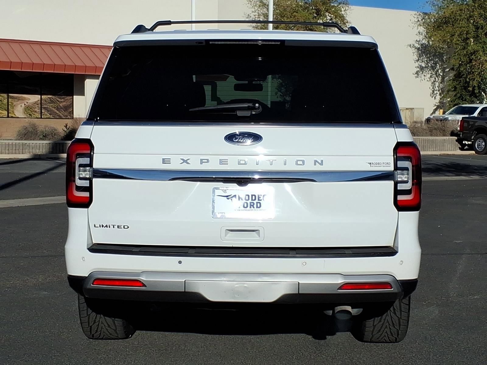 Certified 2024 Ford Expedition Limited image 3