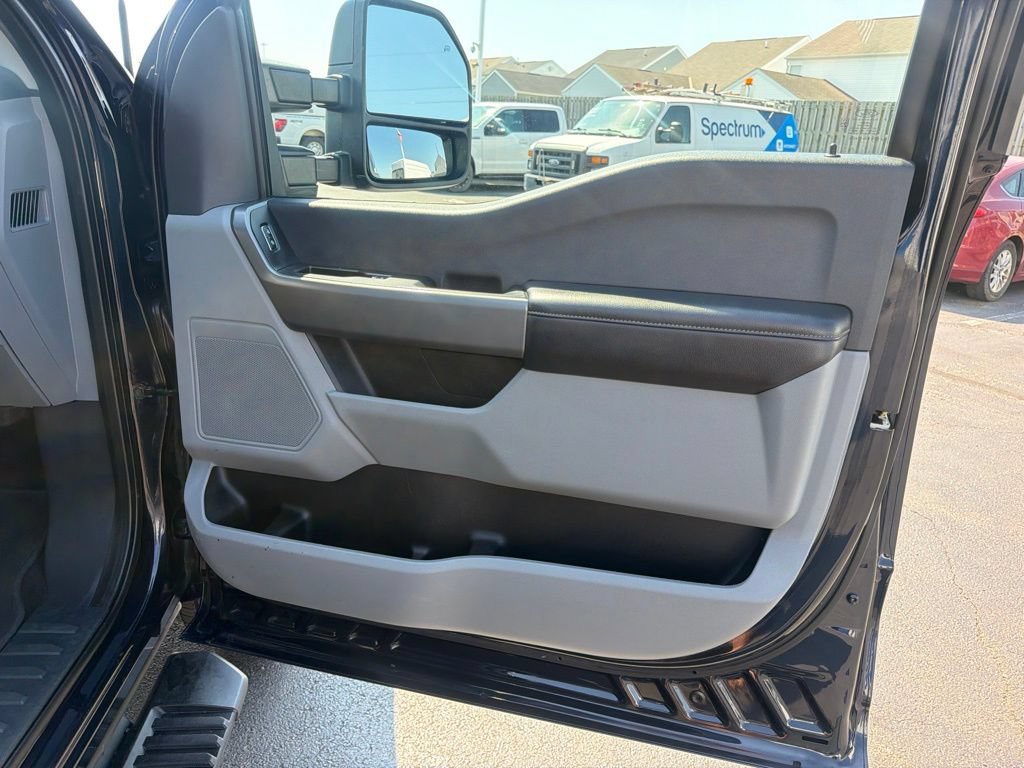 Certified 2025 Ford F250 XLT AWD/4WD image 39