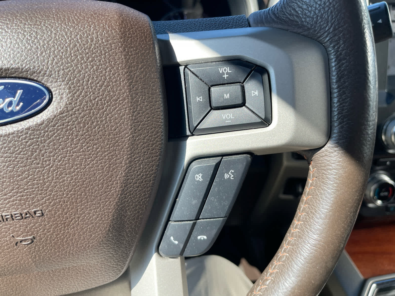 Certified 2018 Ford F250 King Ranch w/ King Ranch Ultimate Package AWD/4WD image 18