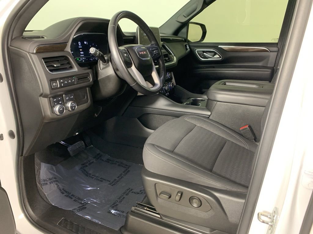 Used 2022 GMC Yukon SLE w/ Gmc Pro Safety Plus Package AWD/4WD image 29