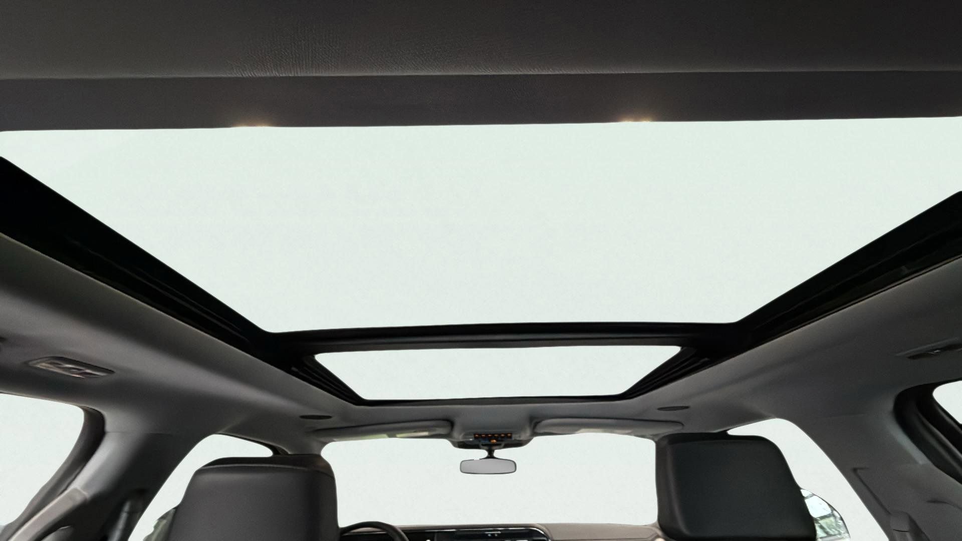 Certified 2025 Ford F250 Lariat w/ Lariat Ultimate Package image 30