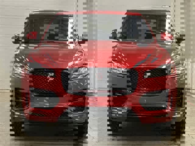 Used 2020 Jaguar F-PACE R-Sport image 32