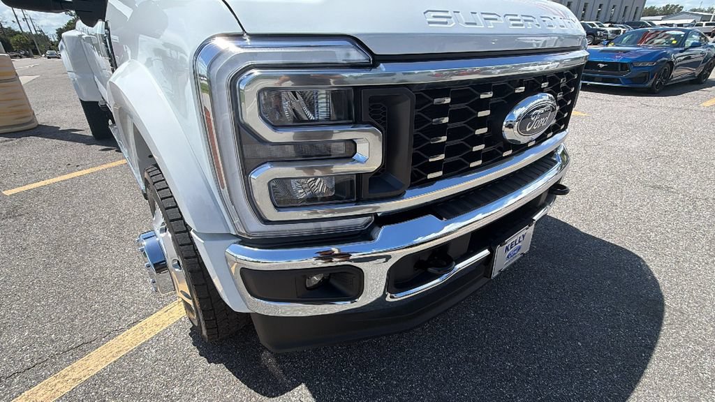 Certified 2025 Ford F450 Lariat AWD/4WD image 9