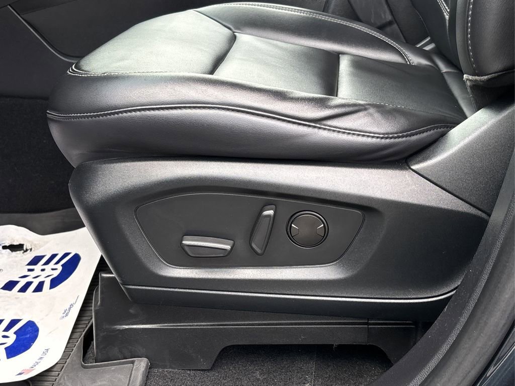 Certified 2022 Ford Explorer XLT w/ Equipment Group 202A image 26